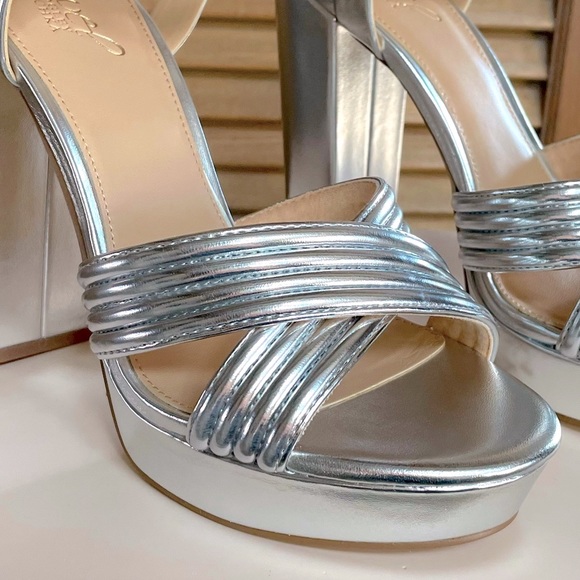 Jewel Badgley Mischka Platform Sandals - Picture 3 of 5
